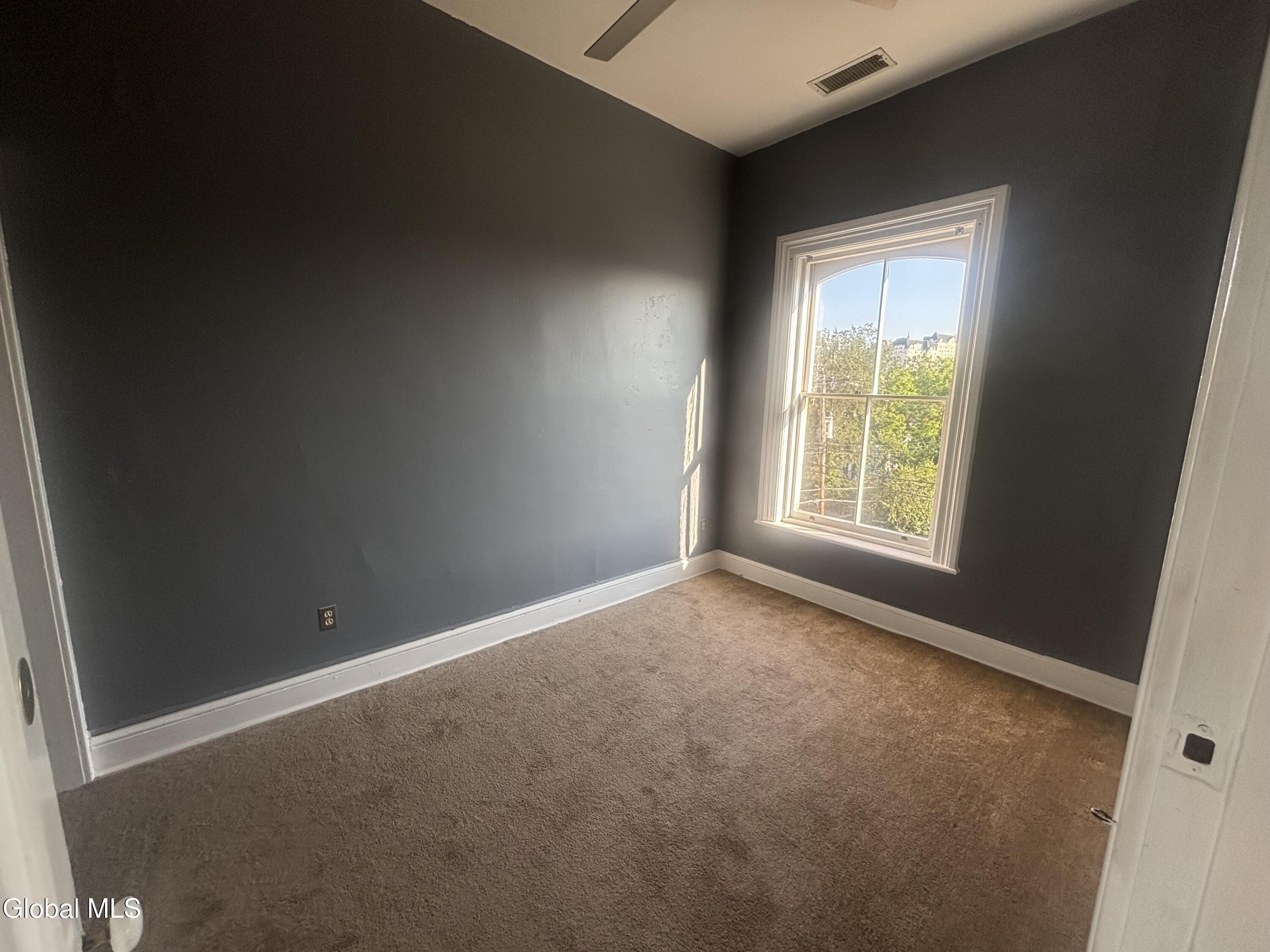 17 Ash Grove Place, Unit 4 Albany, NY 12202 - Photo 4 of 12 IMG_4414