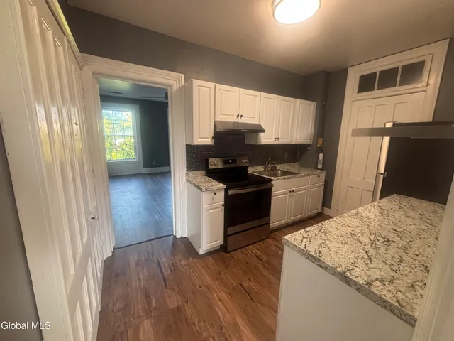 $1,400 | 17 Ash Grove Place, Unit 4, Albany, NY 12202