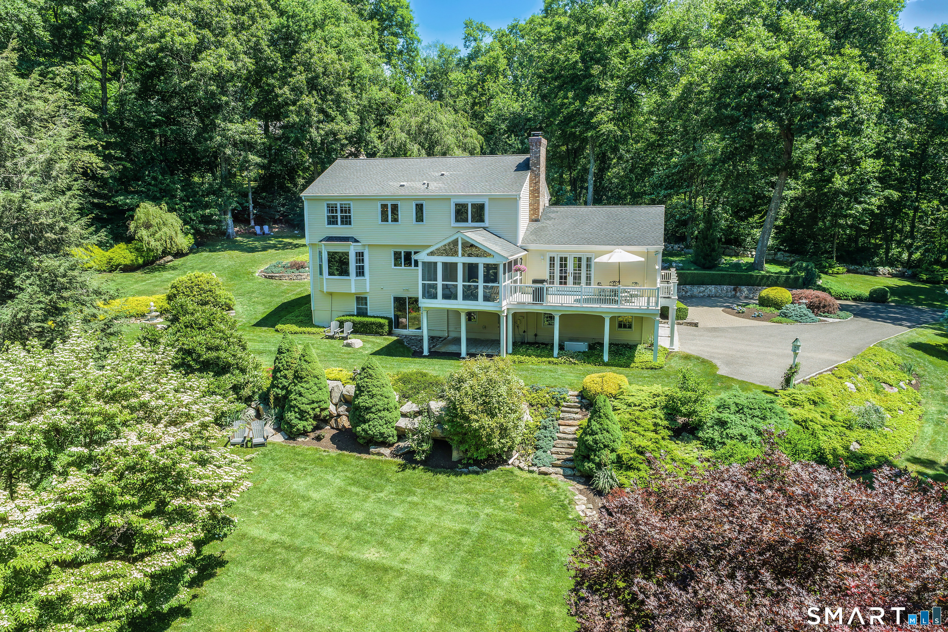 15 Hull Place Ridgefield, CT 06877 - Photo 2 of 40