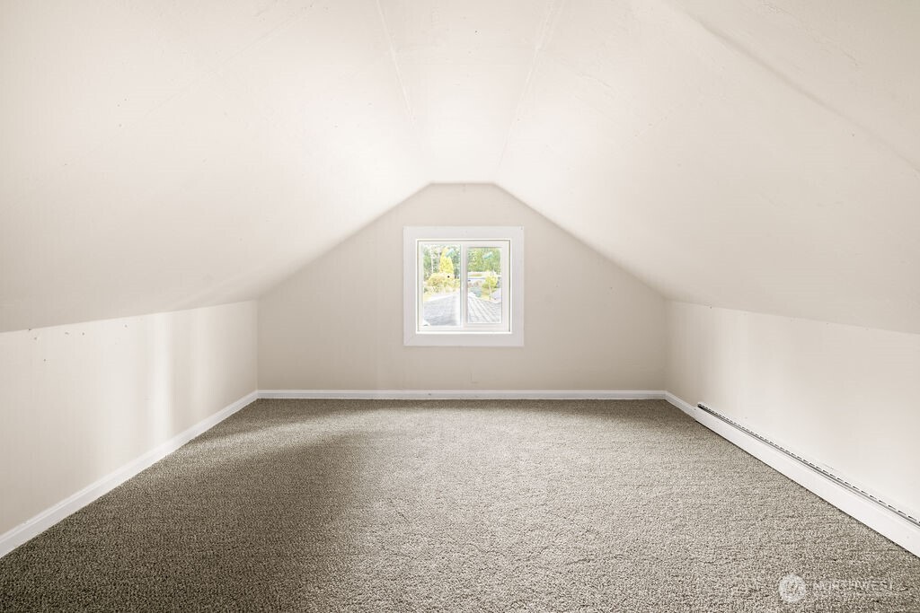 7302 Blaine Road Aberdeen, WA 98520 - Photo 17 of 38 an empty room with a window