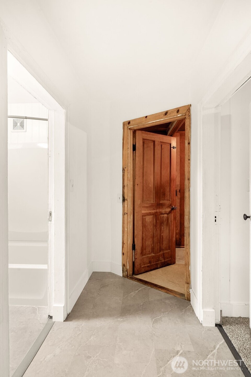 7302 Blaine Road Aberdeen, WA 98520 - Photo 9 of 38 a view of front door