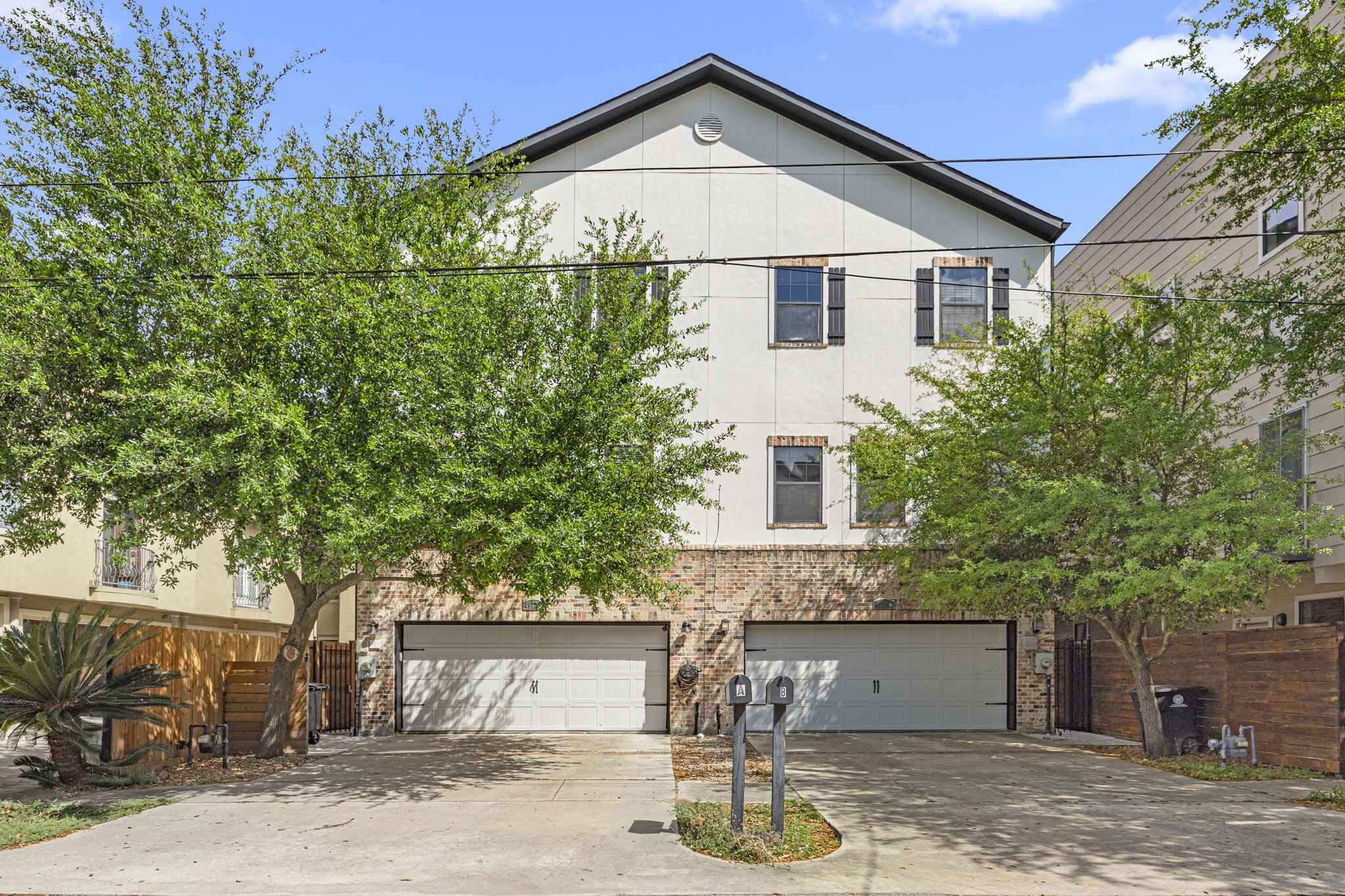 4512 Inker Street, Unit A Houston, TX 77007 - Photo 1 of 39 Welcome home to
4512 Inker Unit A!
