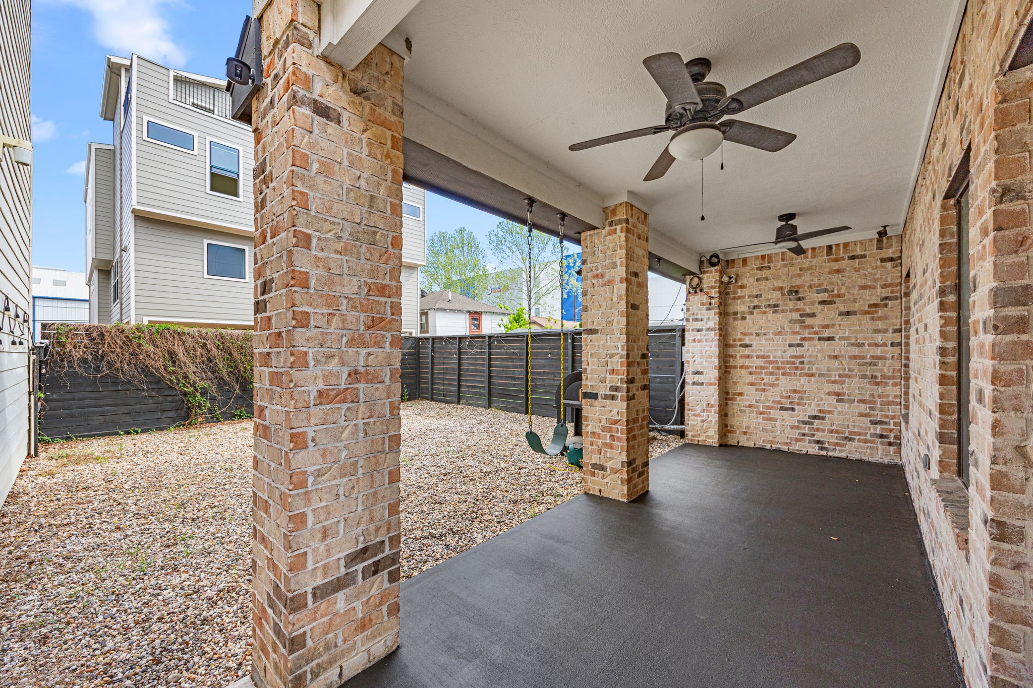 4512 Inker Street, Unit A Houston, TX 77007 - Photo 37 of 39 Private backyard.
