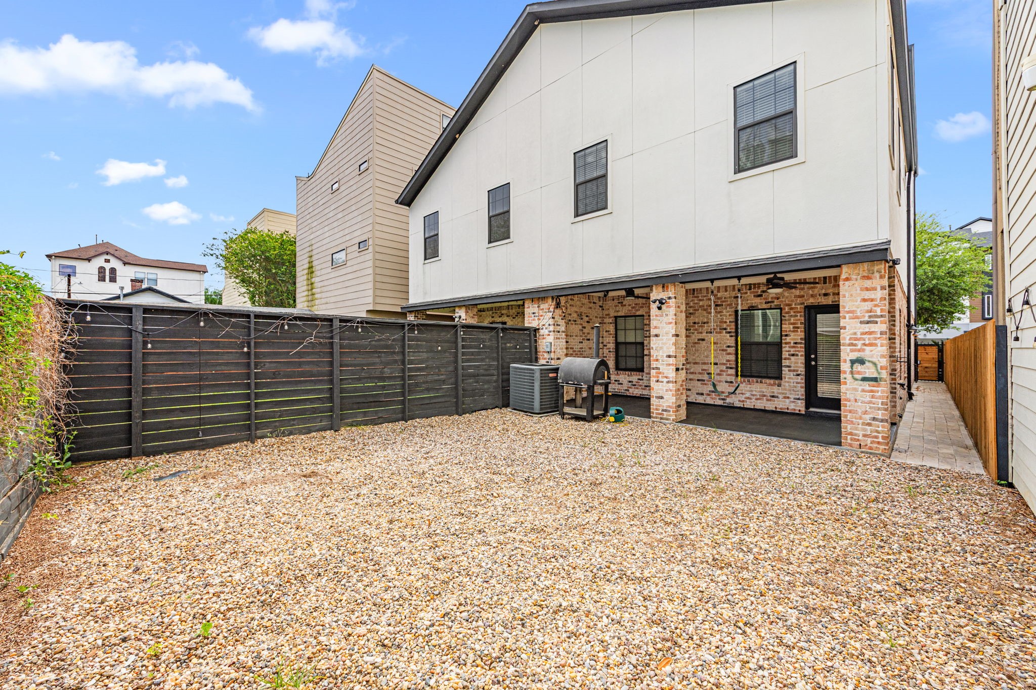 4512 Inker Street, Unit A Houston, TX 77007 - Photo 38 of 39 Private backyard.