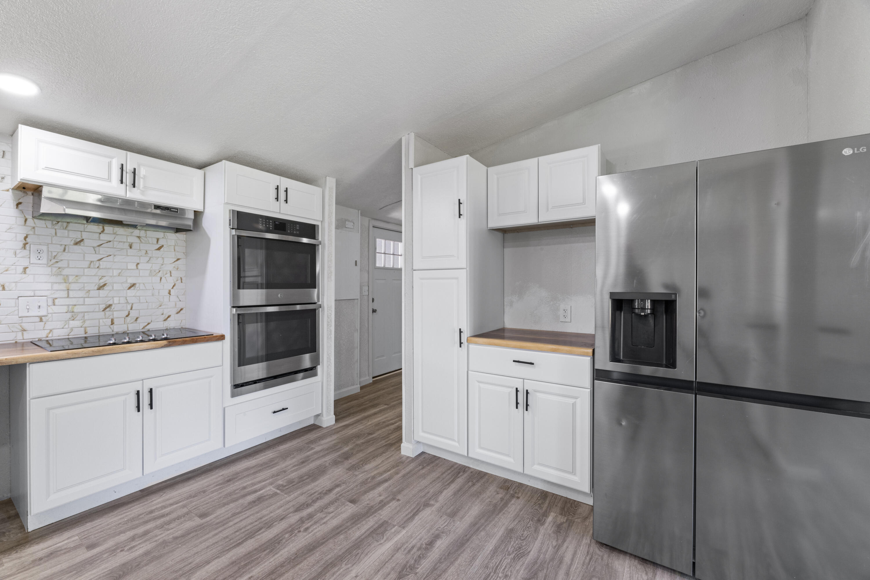 134 Ward Road Merlin, OR 97532 - Photo 5 of 20 5 - Kitchen
