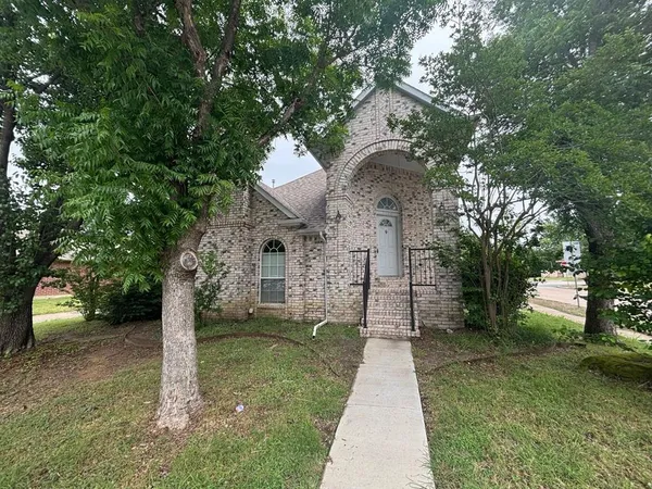$2,250 | 2100 Larkspur Street, Flower Mound, TX 75028