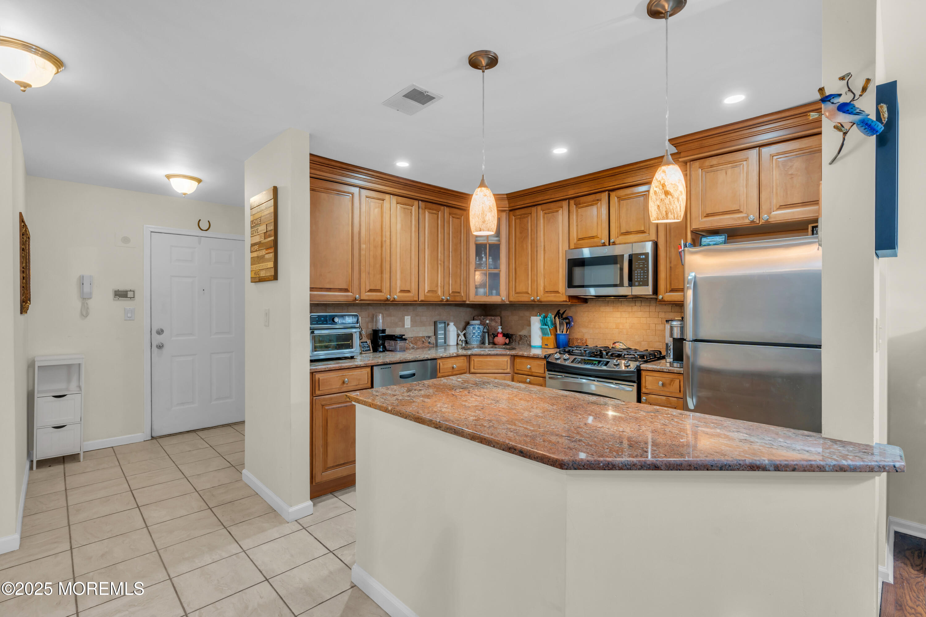 2804 Ridgefield Court, Unit 2804 Helmetta, NJ 08828 - Photo 12 of 21 011_dsc08744_370