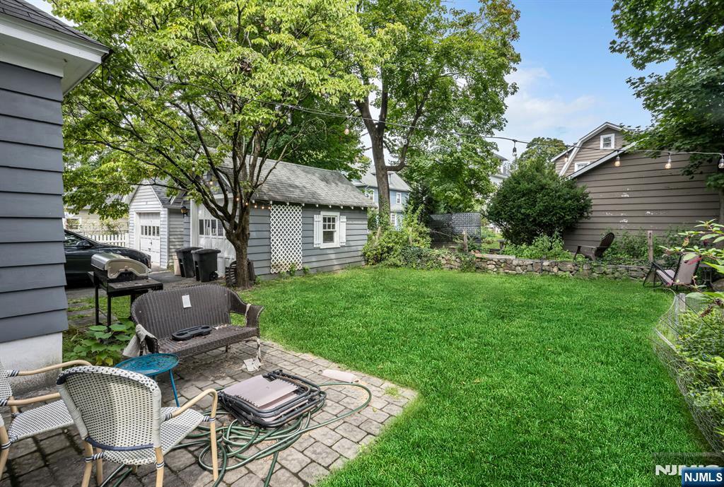 19 Christopher Place Ridgewood, NJ 07450 - Photo 33 of 34 Gallery Image 33
