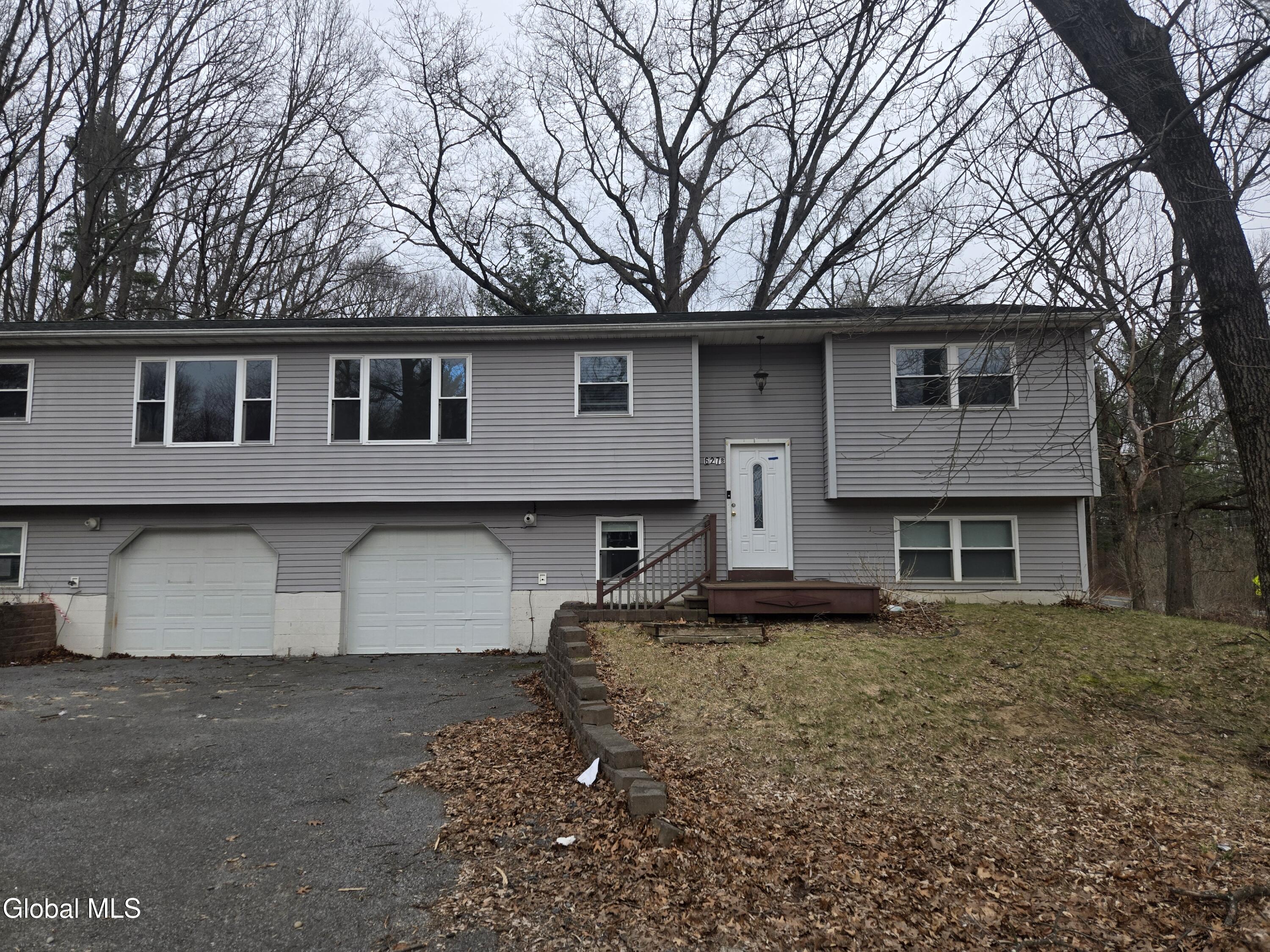 627 Englemore Road Clifton Park, NY 12065 - Photo 5 of 44 20260410_163933