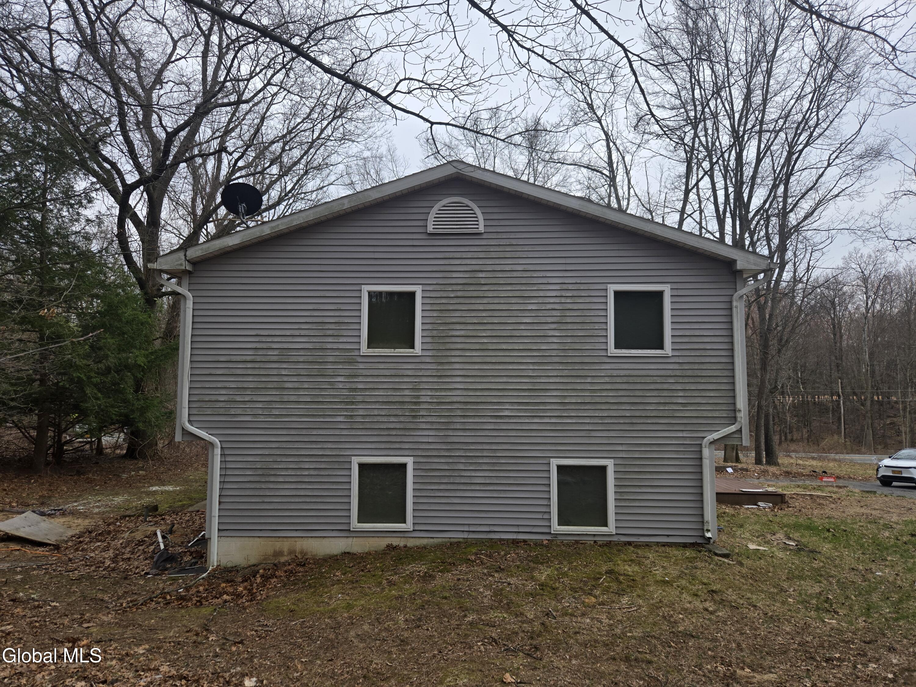 627 Englemore Road Clifton Park, NY 12065 - Photo 7 of 44 20260410_164034