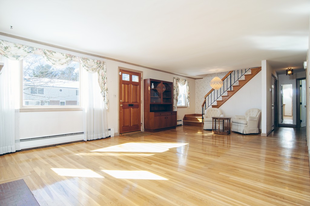 7 Burton Road Braintree, MA 02184 - Photo 9 of 30 Gallery Image 9