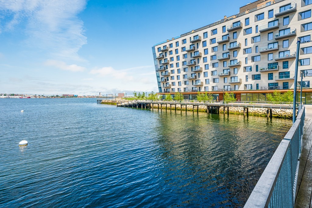 300 Pier 4 Blvd., Unit PHF Boston, MA 02210 - Photo 31 of 36
