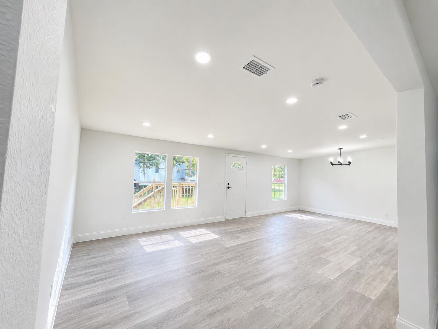 4048 Buster Road Tallahassee, FL 32305 - Photo 2 of 17