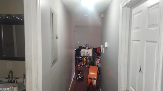 a view of walk in closet