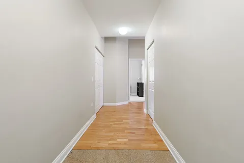 $309,500 | 8 West Monroe Street, Unit 1007, Chicago, IL 60603