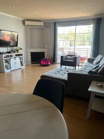 $490,000 | 640 West 4th Street, Unit 205, Long Beach, CA 90802