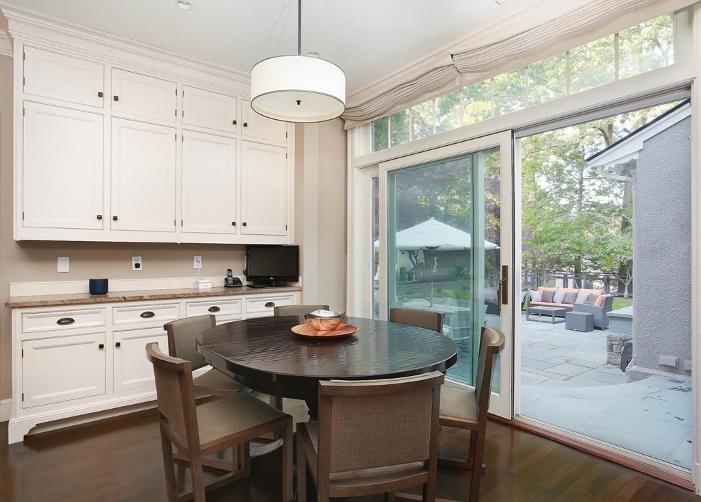 137 Clinton Road Brookline, MA 02445 - Photo 8 of 27