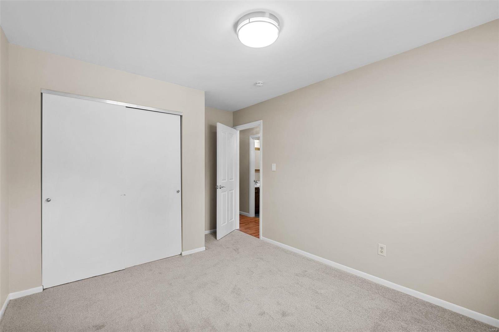 726 Strafford Ridge Drive Ballwin, MO 63021 - Photo 25 of 36