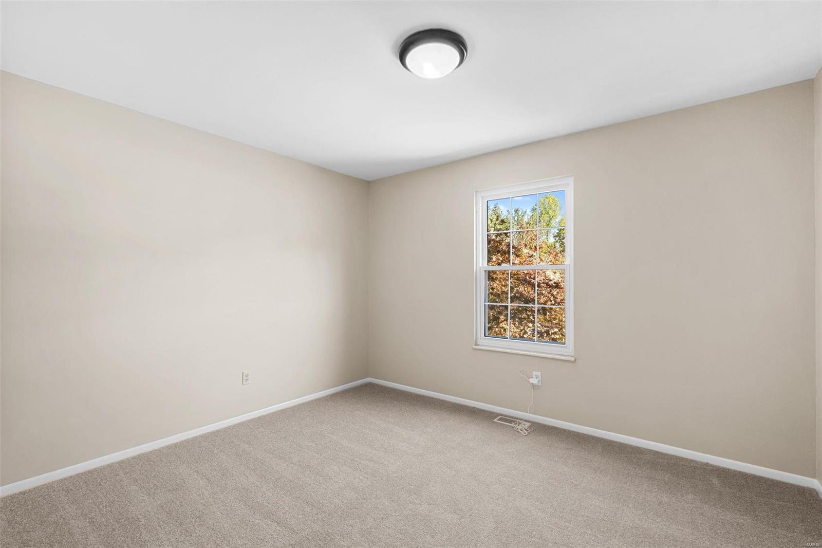 726 Strafford Ridge Drive Ballwin, MO 63021 - Photo 26 of 36