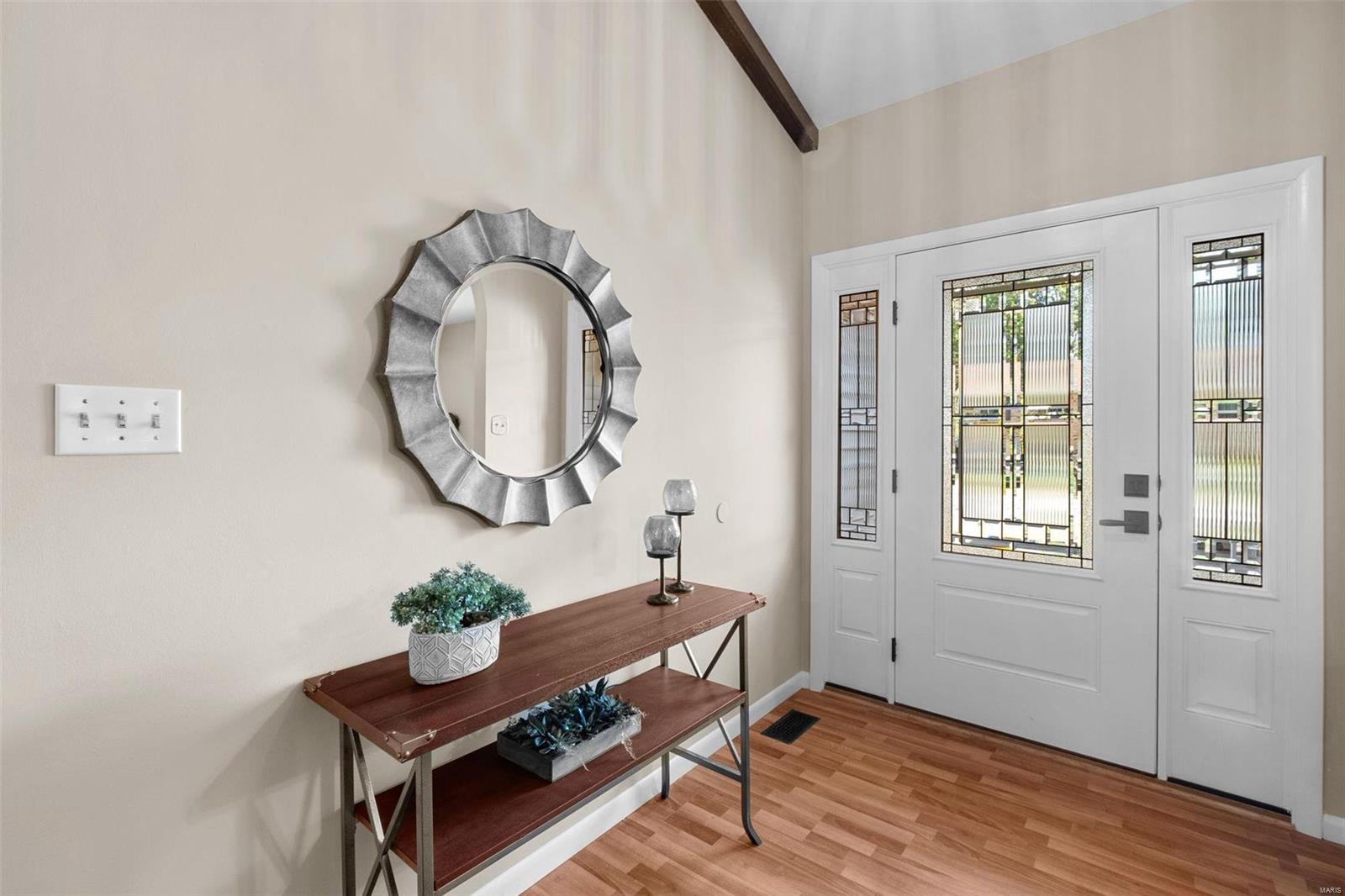 726 Strafford Ridge Drive Ballwin, MO 63021 - Photo 3 of 36