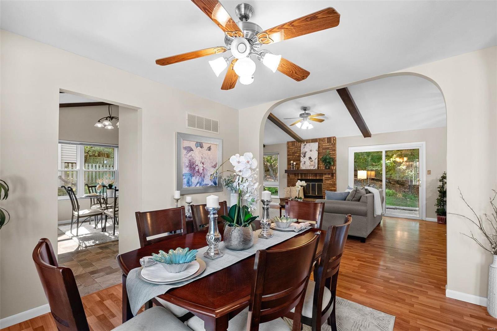 726 Strafford Ridge Drive Ballwin, MO 63021 - Photo 4 of 36