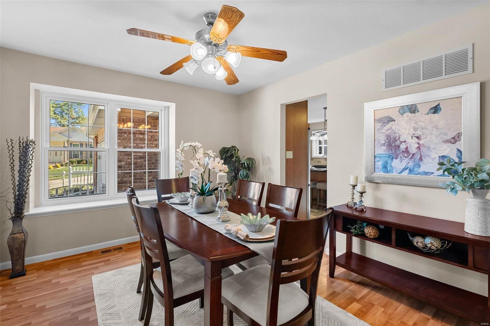 726 Strafford Ridge Drive Ballwin, MO 63021 - Photo 5 of 36