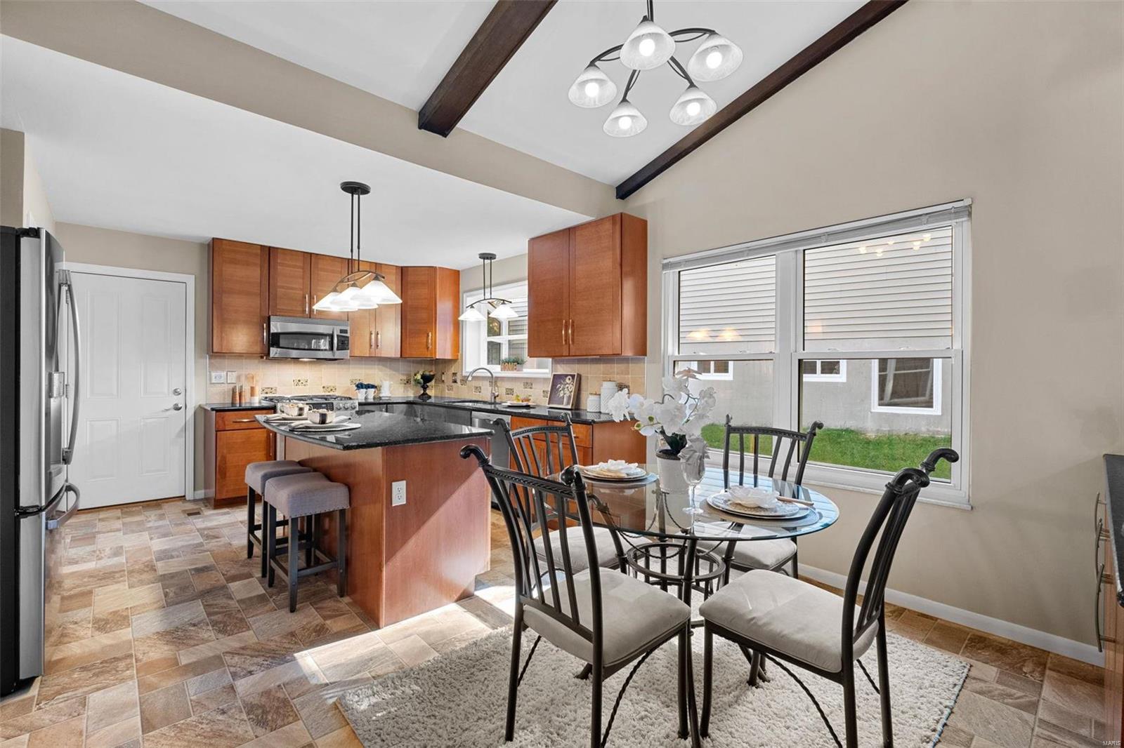 726 Strafford Ridge Drive Ballwin, MO 63021 - Photo 10 of 36