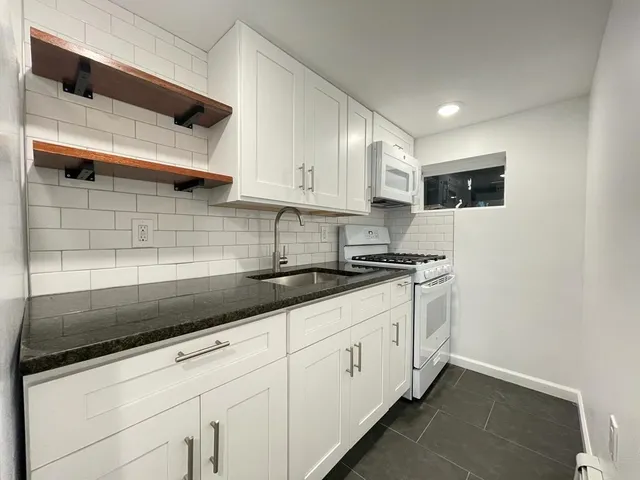 $1,575 | 6041 Palisade Avenue, Unit G, West New York, NJ 07093