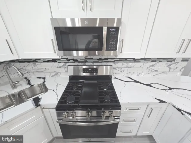 $3,700 | 4813 Lawrence Street, Alexandria, VA 22309