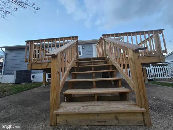 $3,700 | 4813 Lawrence Street, Alexandria, VA 22309