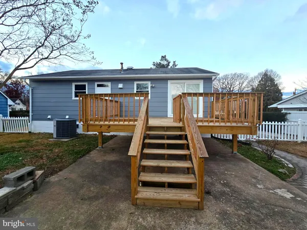 $3,700 | 4813 Lawrence Street, Alexandria, VA 22309