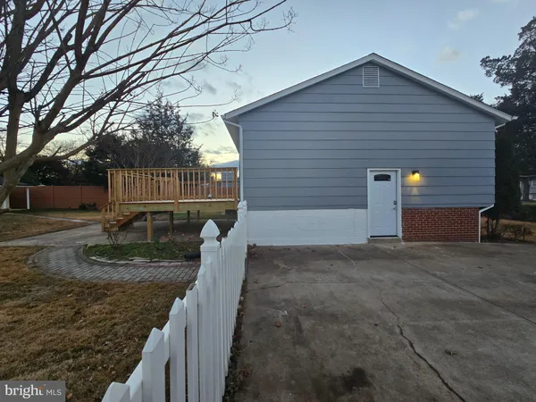 $3,700 | 4813 Lawrence Street, Alexandria, VA 22309