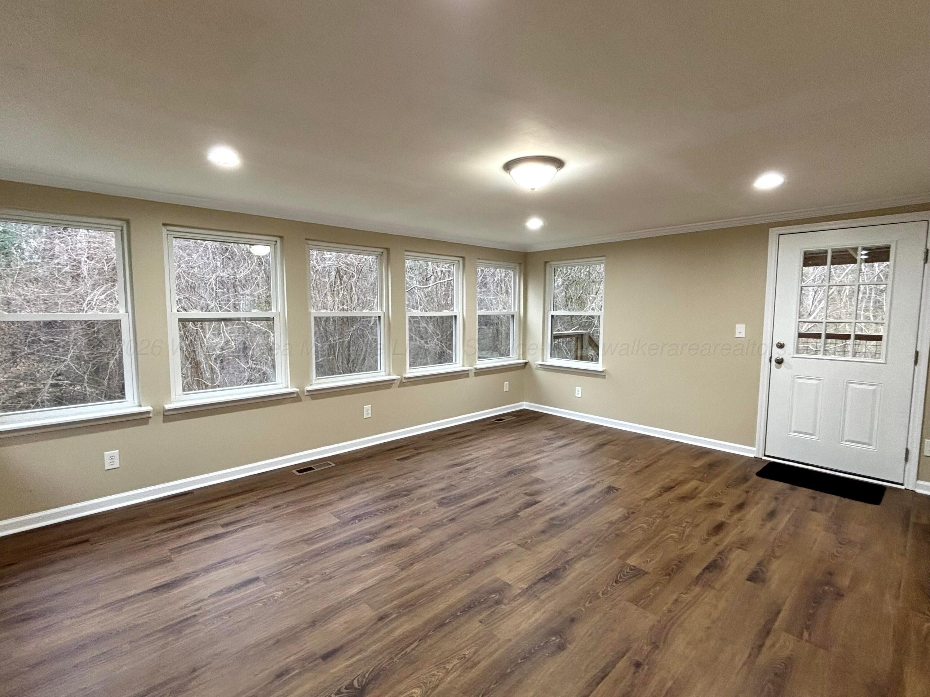 5836 Kilgore Church Road Dora, AL 35062 - Photo 14 of 30 sun room/living room