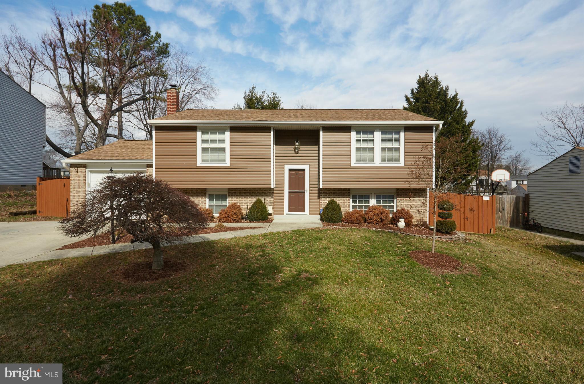 125 North Ithaca Road Sterling, VA 20164 - Photo 1 of 30 Exterior (Front)