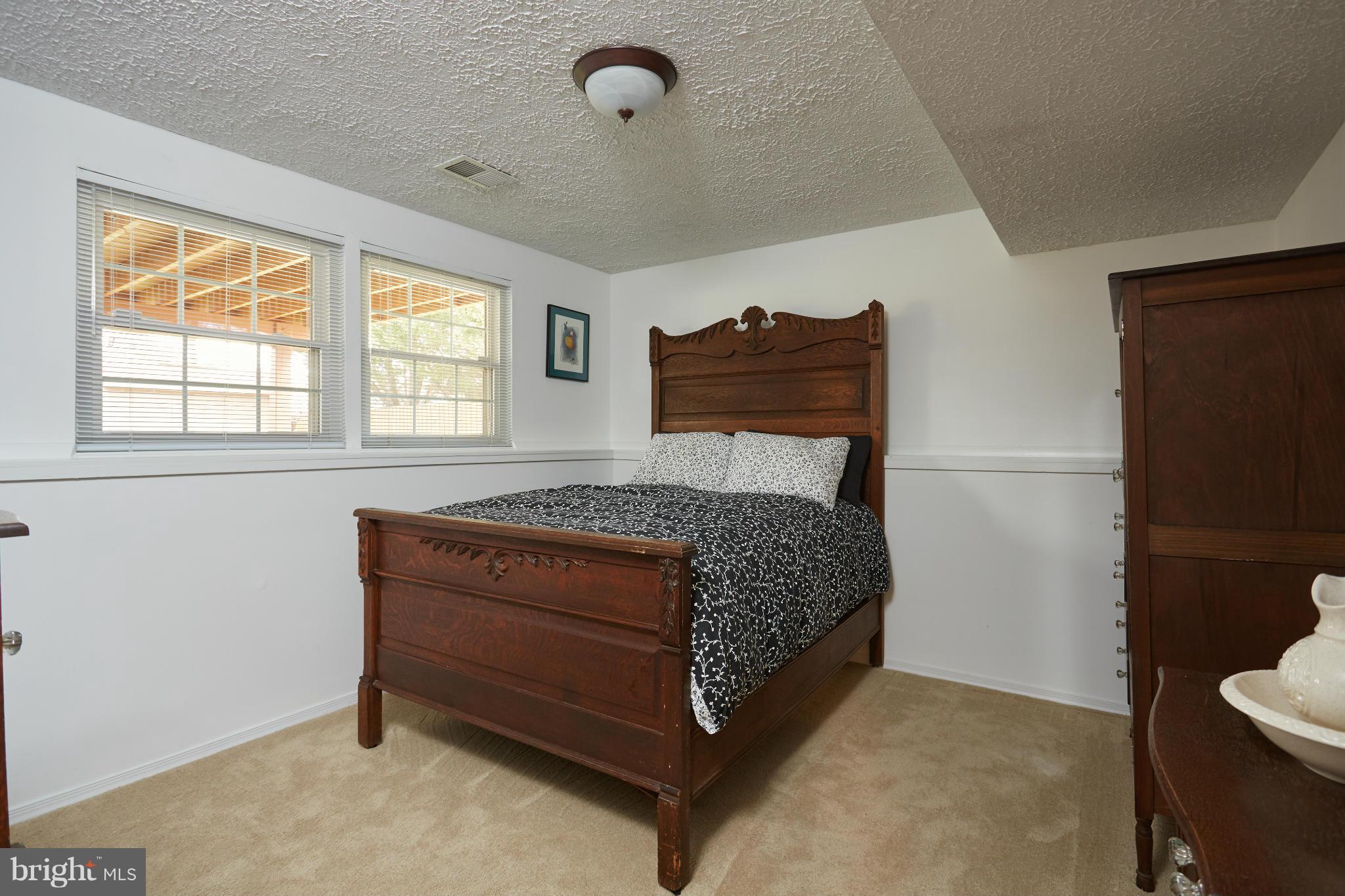 125 North Ithaca Road Sterling, VA 20164 - Photo 20 of 30 Bedroom Four
