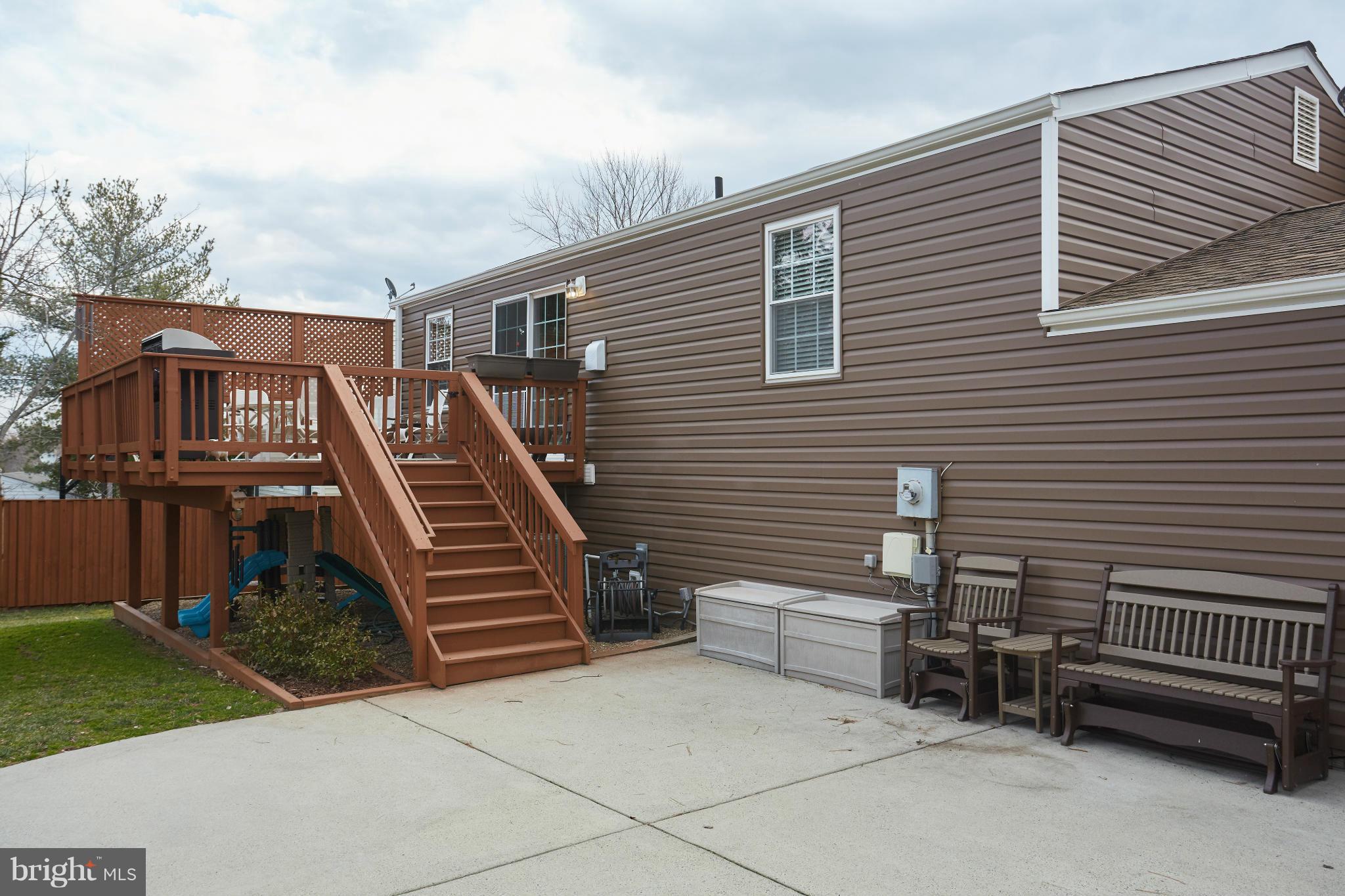125 North Ithaca Road Sterling, VA 20164 - Photo 27 of 30 Exterior (Rear)
