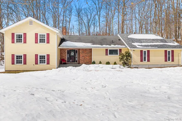 $749,000 | 21 Straub Drive, Pleasant Valley, NY 12569