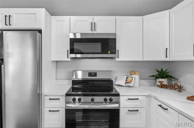 $210,000 | 841 North Franklin Street, Staunton, IL 62088