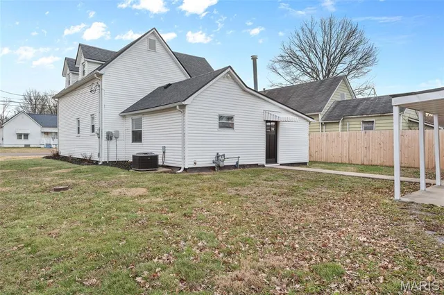 $210,000 | 841 North Franklin Street, Staunton, IL 62088