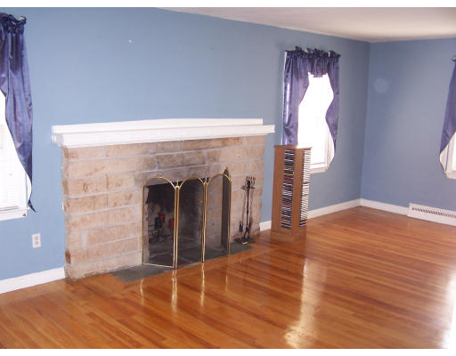44 Terry Road West Springfield, MA 01089 - Photo 4 of 5 Gallery Image 4