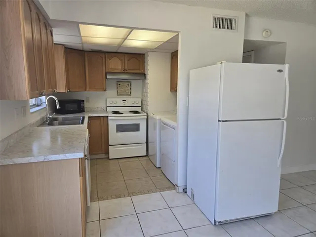 $1,475 | 210 Amherst Avenue, Unit 100, Sarasota, FL 34232