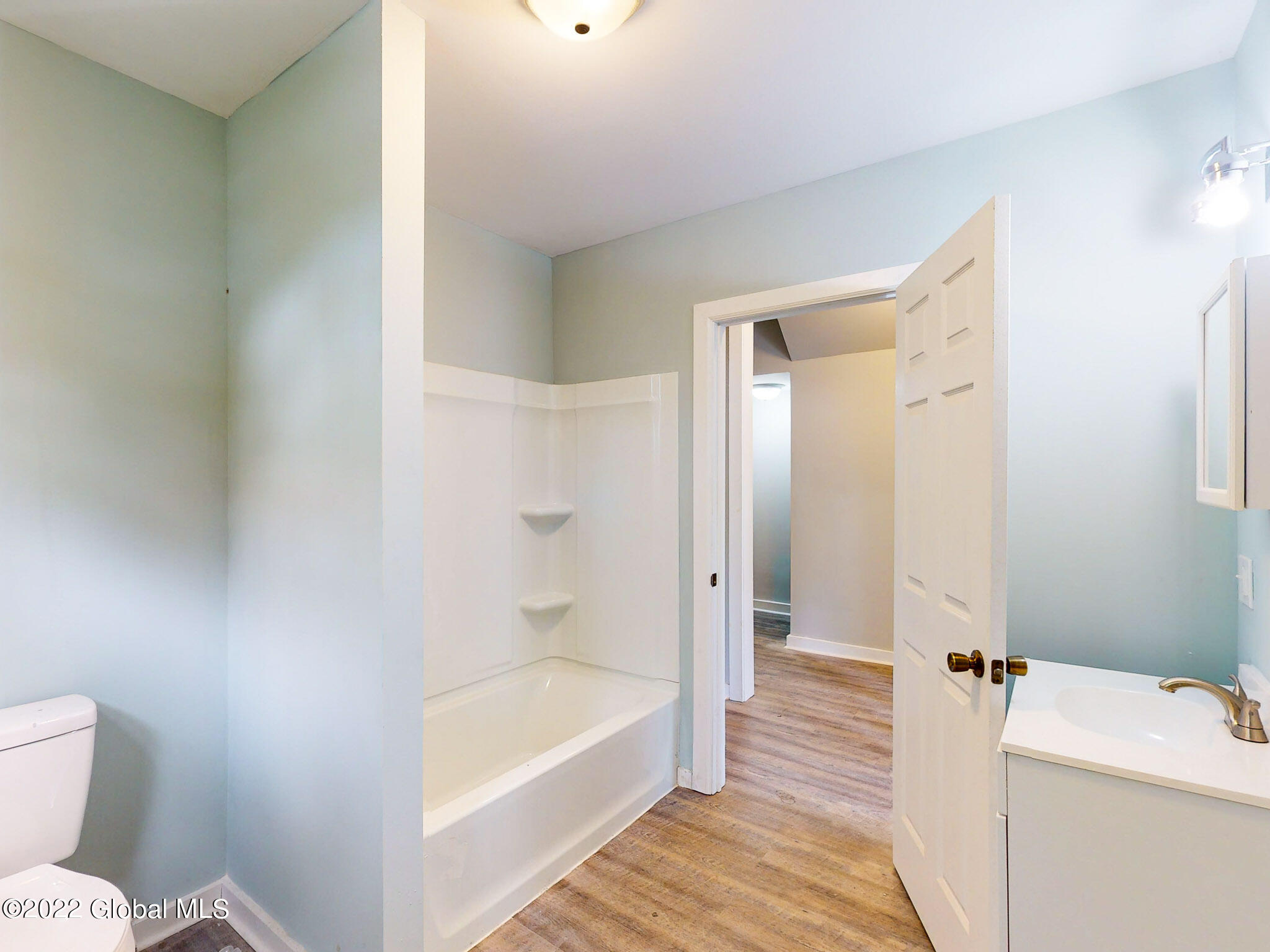 110 Prospect Street Schenectady, NY 12308 - Photo 19 of 55 1ST FLR FULL BATH-1