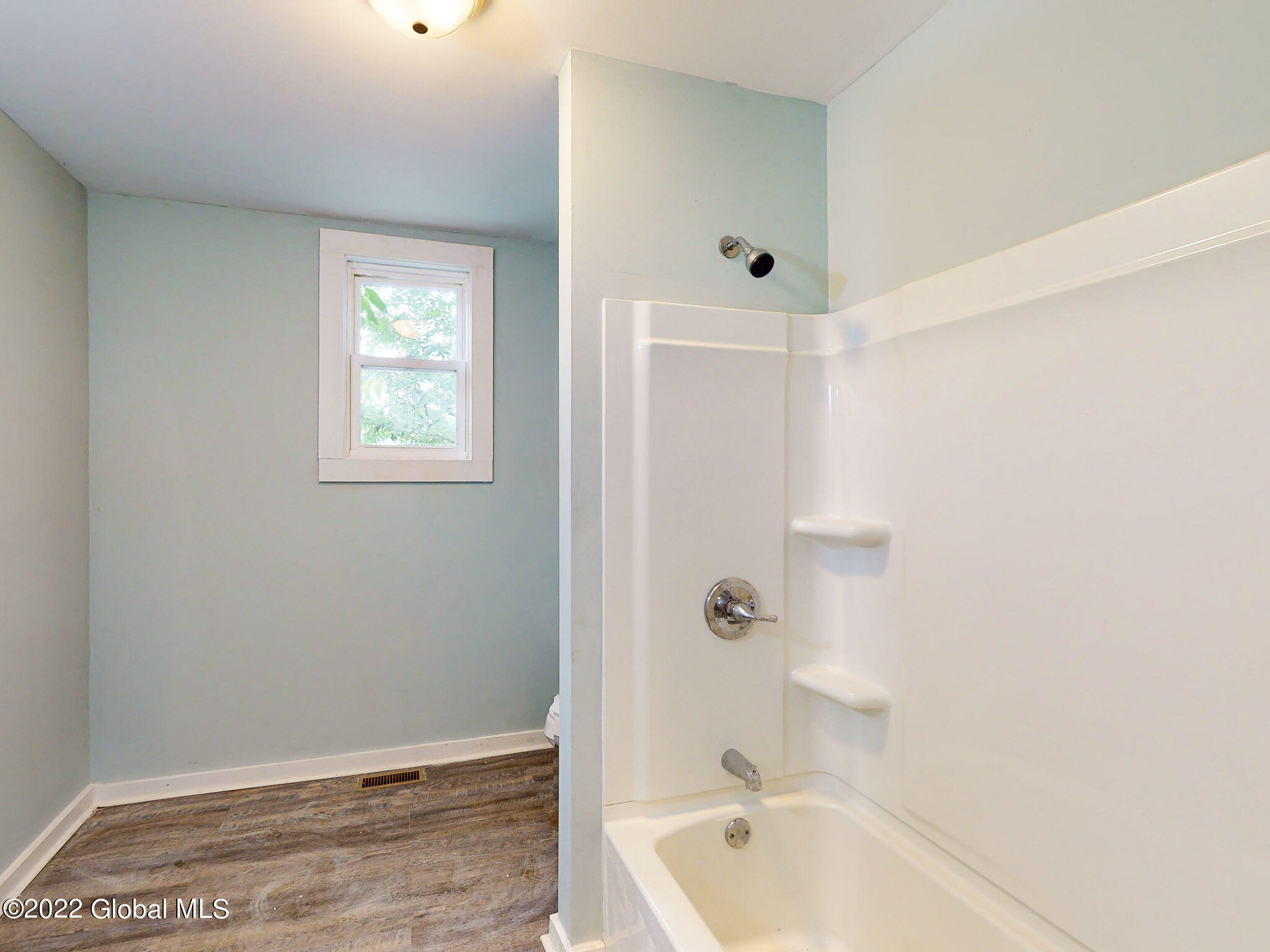 110 Prospect Street Schenectady, NY 12308 - Photo 21 of 55 1ST FLR FULL BATH-3