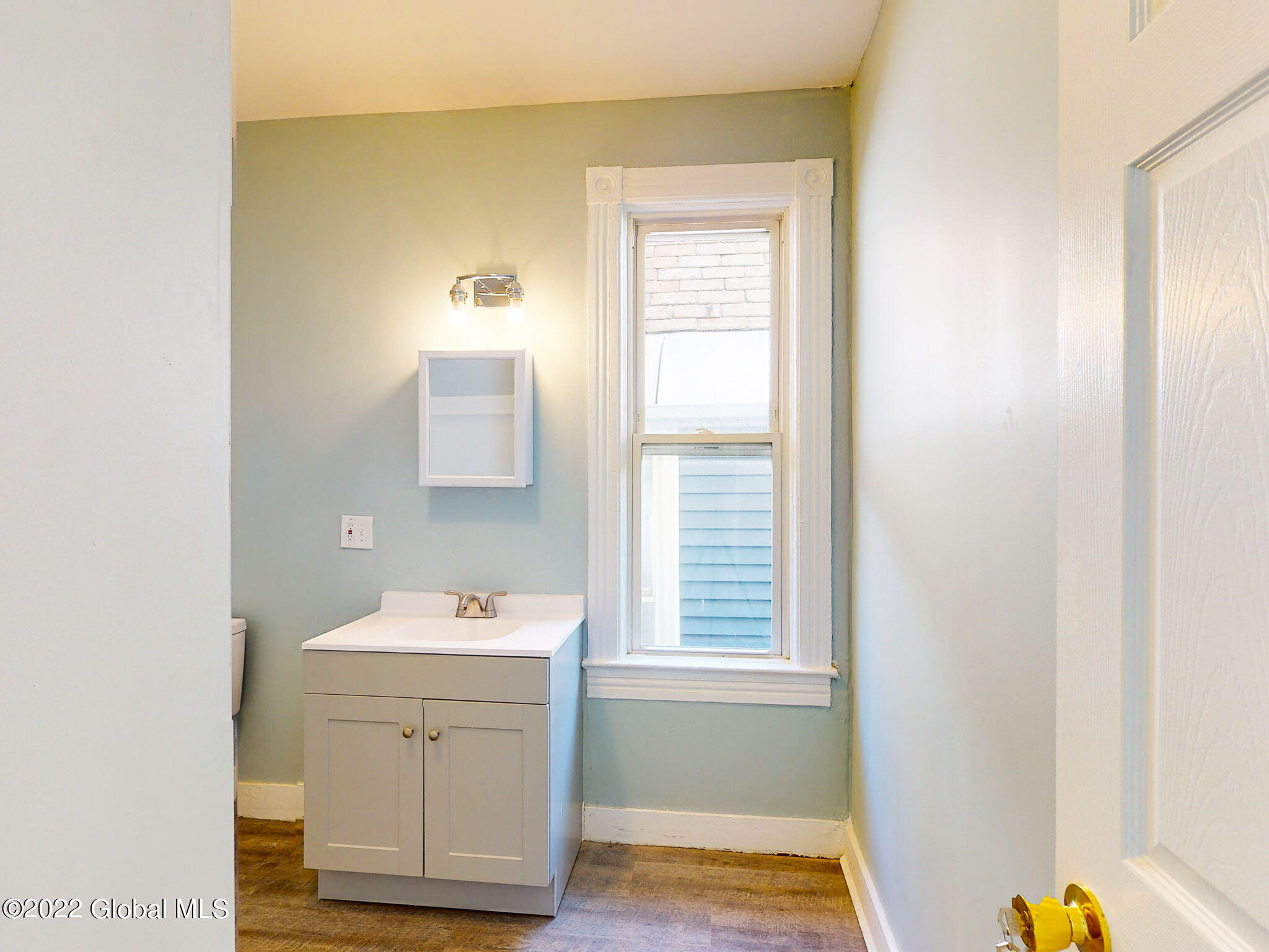 110 Prospect Street Schenectady, NY 12308 - Photo 23 of 55 2ND FLR FULL BATHROOMS-2