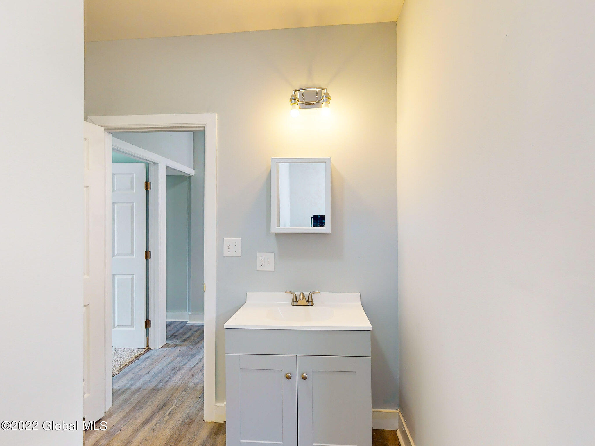 110 Prospect Street Schenectady, NY 12308 - Photo 26 of 55 2ND FLR FULL BATHROOMS-5