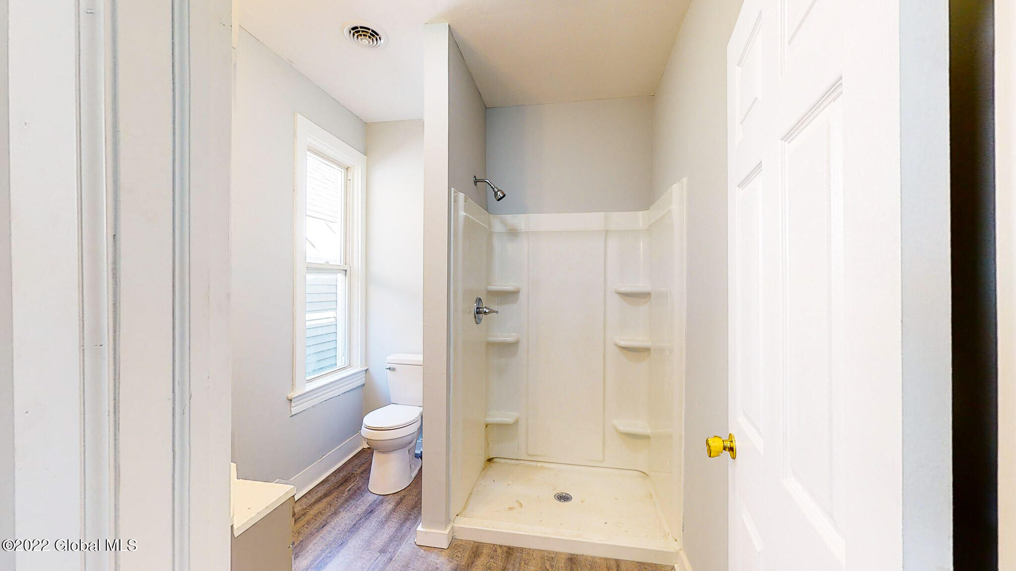 110 Prospect Street Schenectady, NY 12308 - Photo 27 of 55 2ND FLR FULL BATHROOMS-6