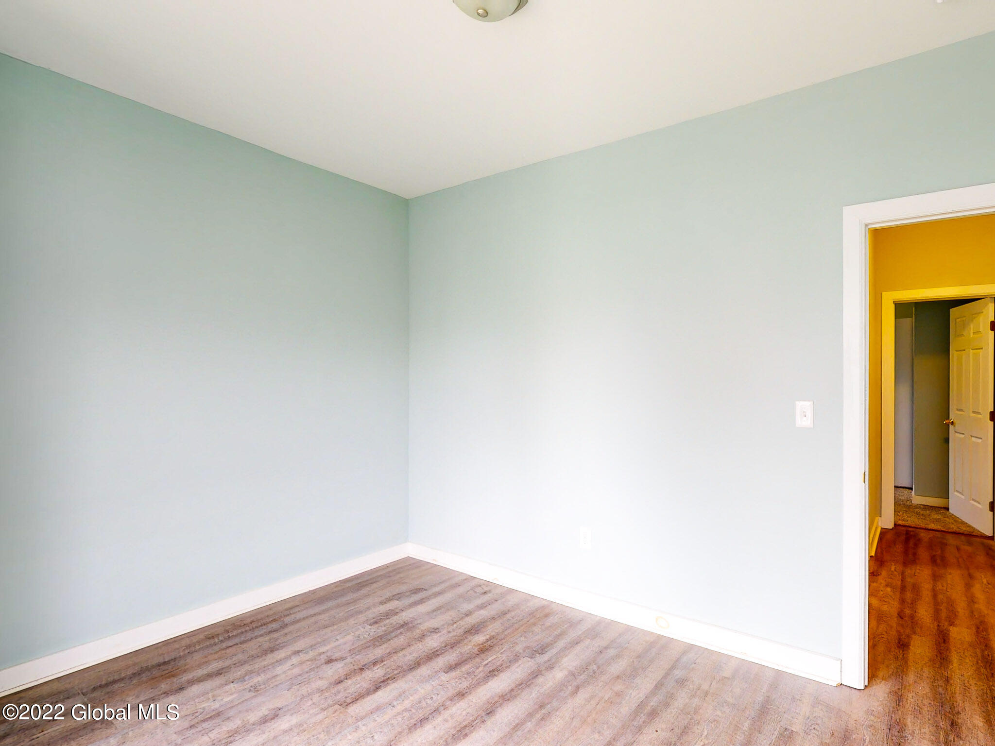 110 Prospect Street Schenectady, NY 12308 - Photo 40 of 55 2ND FLR LIVING ROOM_ OFFICE-4