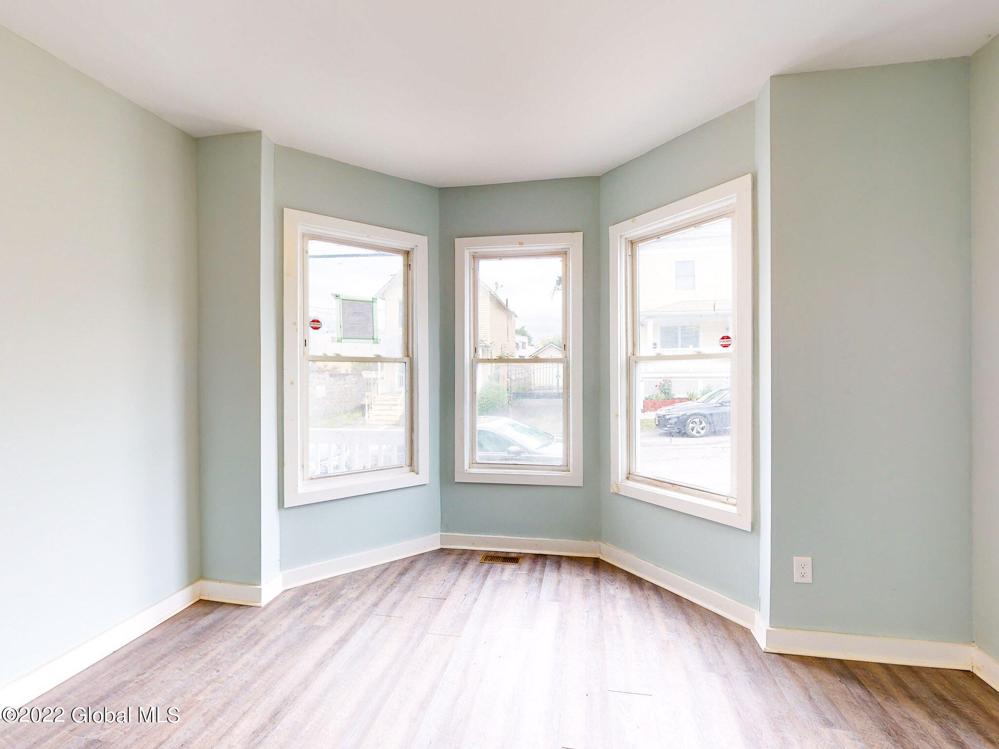 110 Prospect Street Schenectady, NY 12308 - Photo 41 of 55 2ND FLR LIVING ROOM_ OFFICE-5