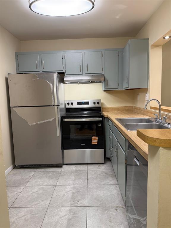 4273 Northwest 89th Avenue Coral Springs, FL 33065 - Photo 5 of 16