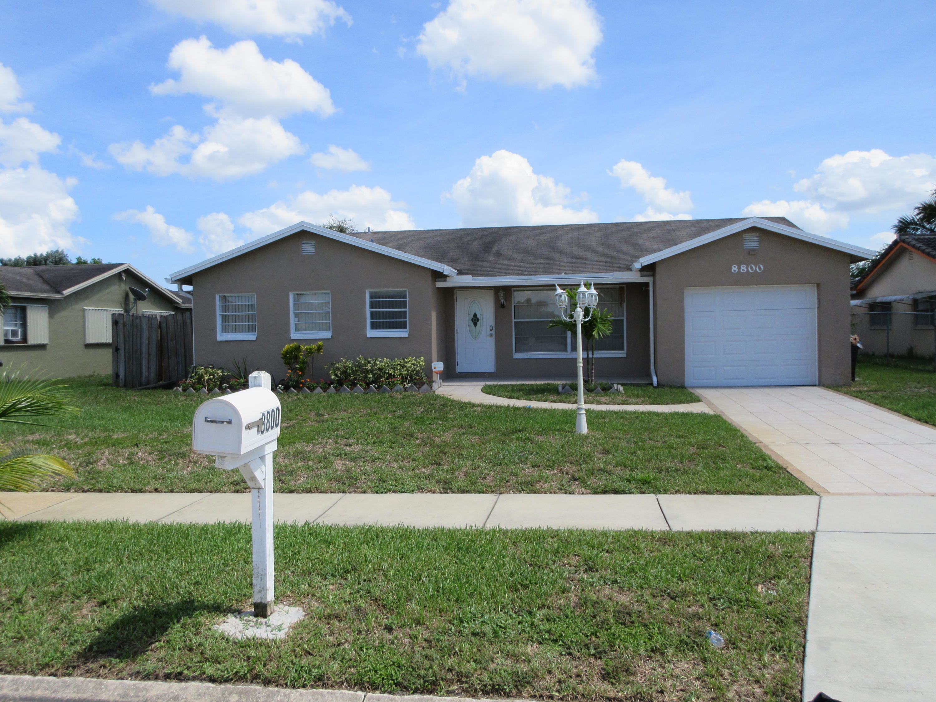 8800 Southwest 10th Street Boca Raton, FL 33433 - Photo 1 of 14 IMG_0863